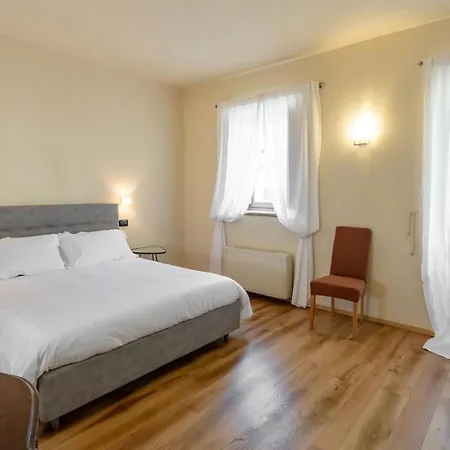 Camia Restaurant And 4* Novello