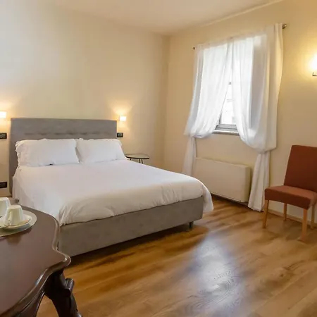 Camia Restaurant And 4* Novello